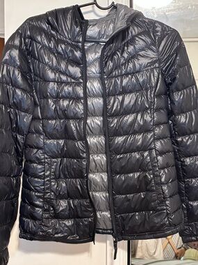 Uniqlo Black Packable Down Puffer Jacket with Hood